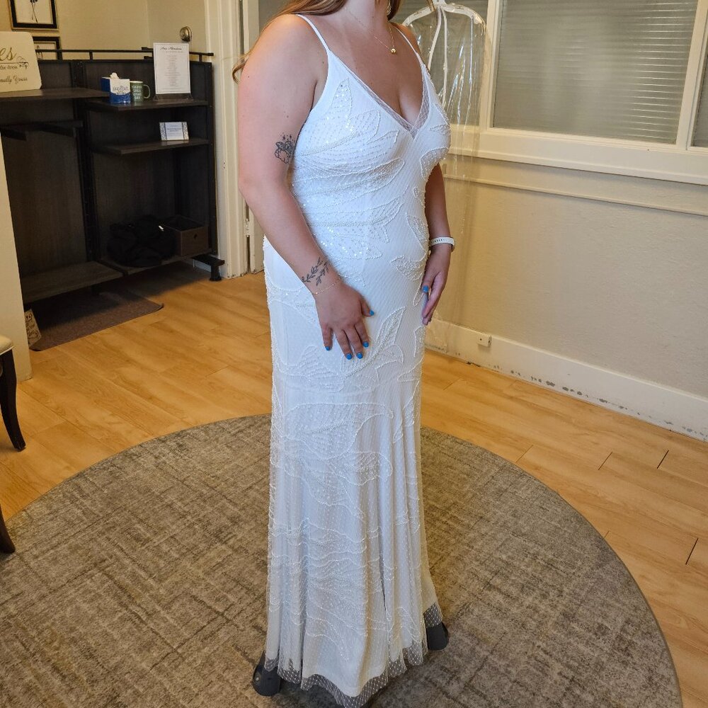 Size 12-14 beaded leaf art deco white long mesh gown by Adrianna Papell, NWT